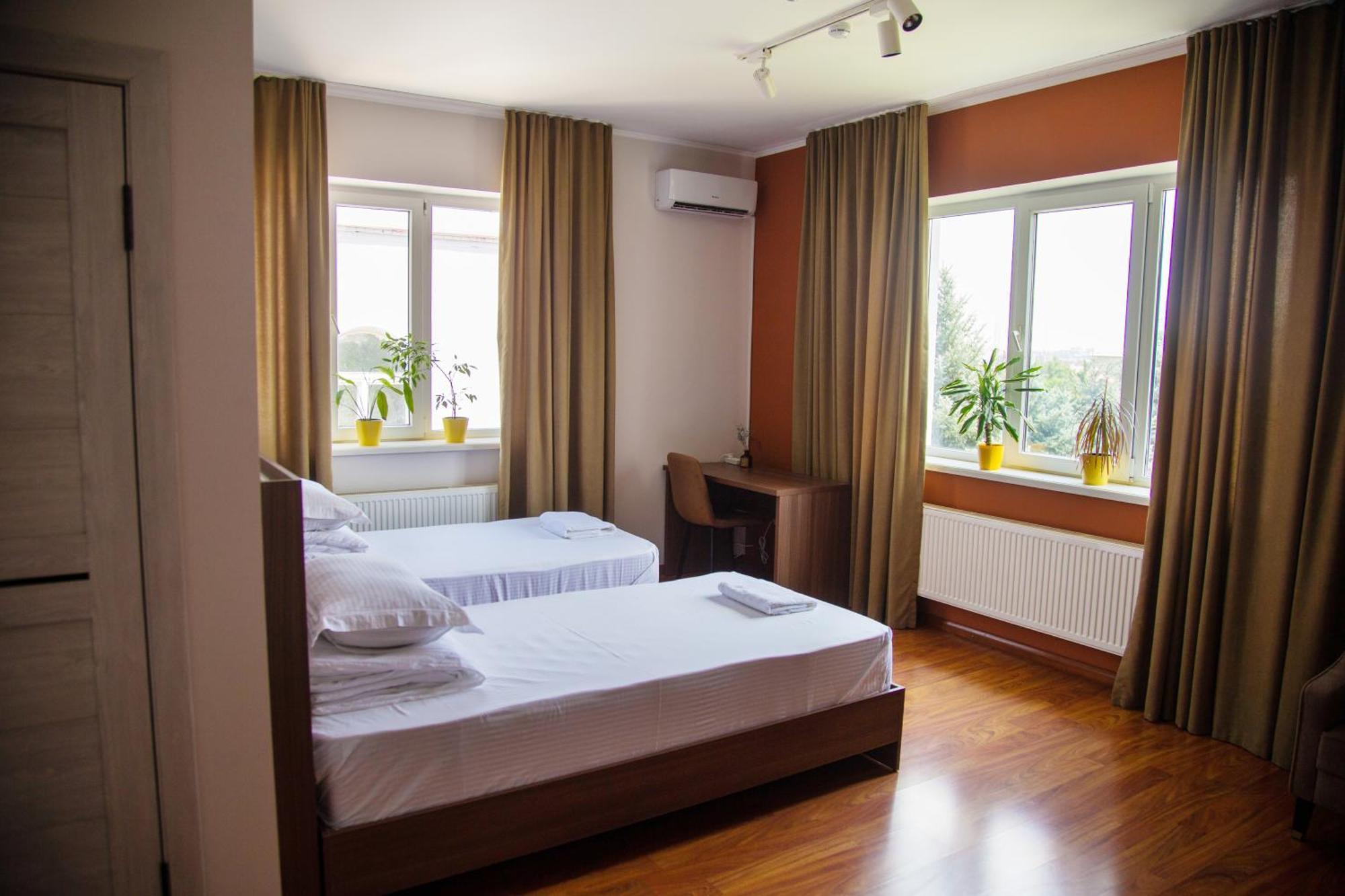 People Guest House Bishkek Exterior photo