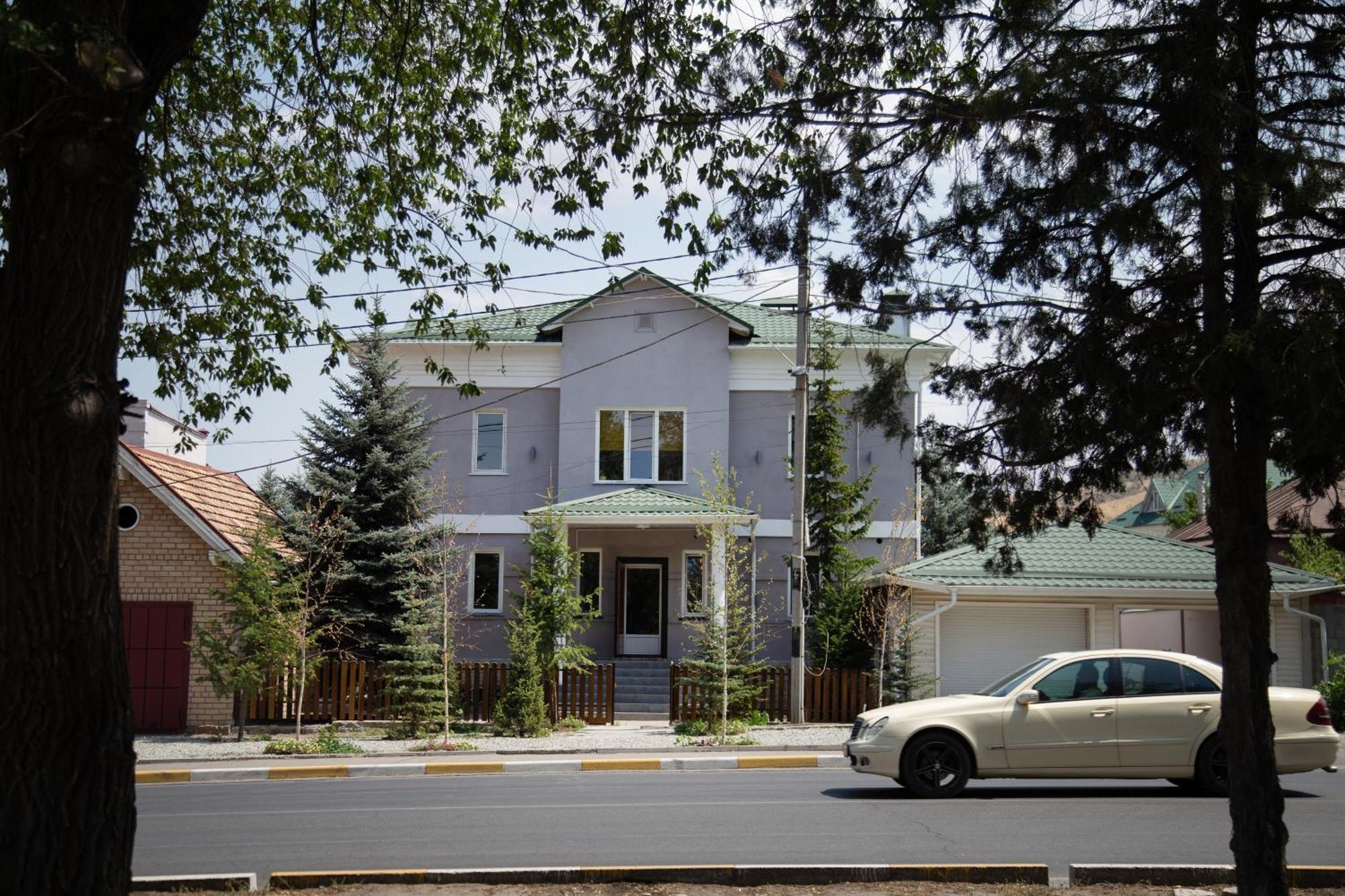 People Guest House Bishkek Exterior photo