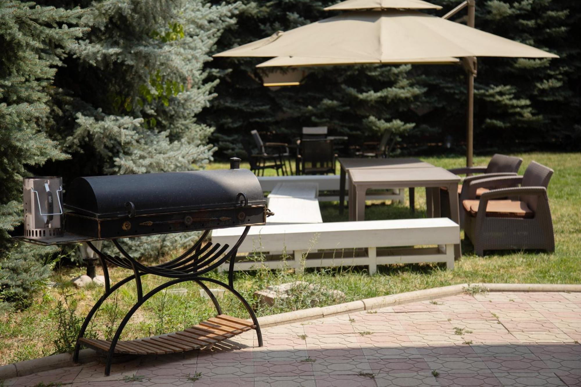 People Guest House Bishkek Exterior photo