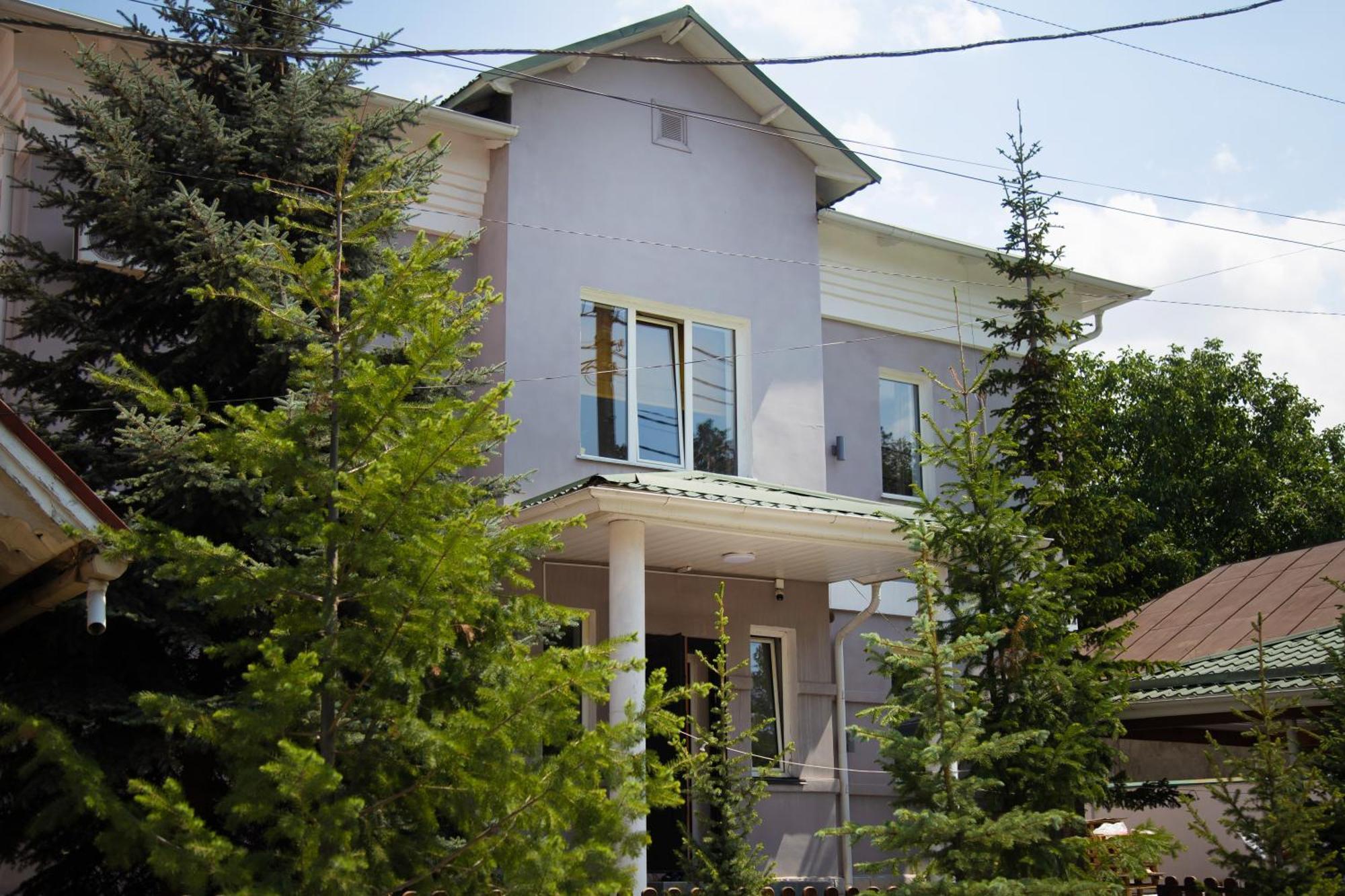 People Guest House Bishkek Exterior photo