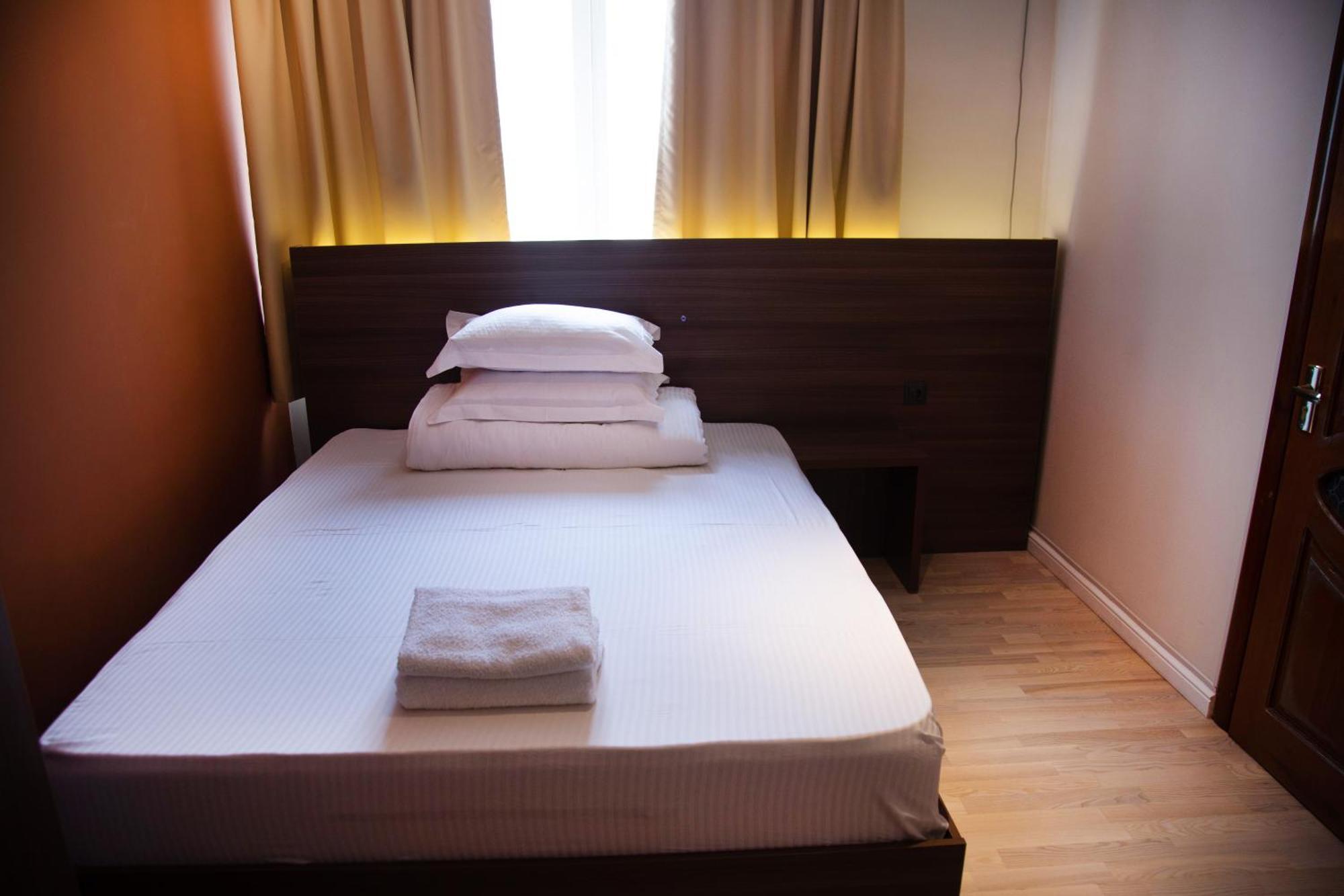 People Guest House Bishkek Exterior photo