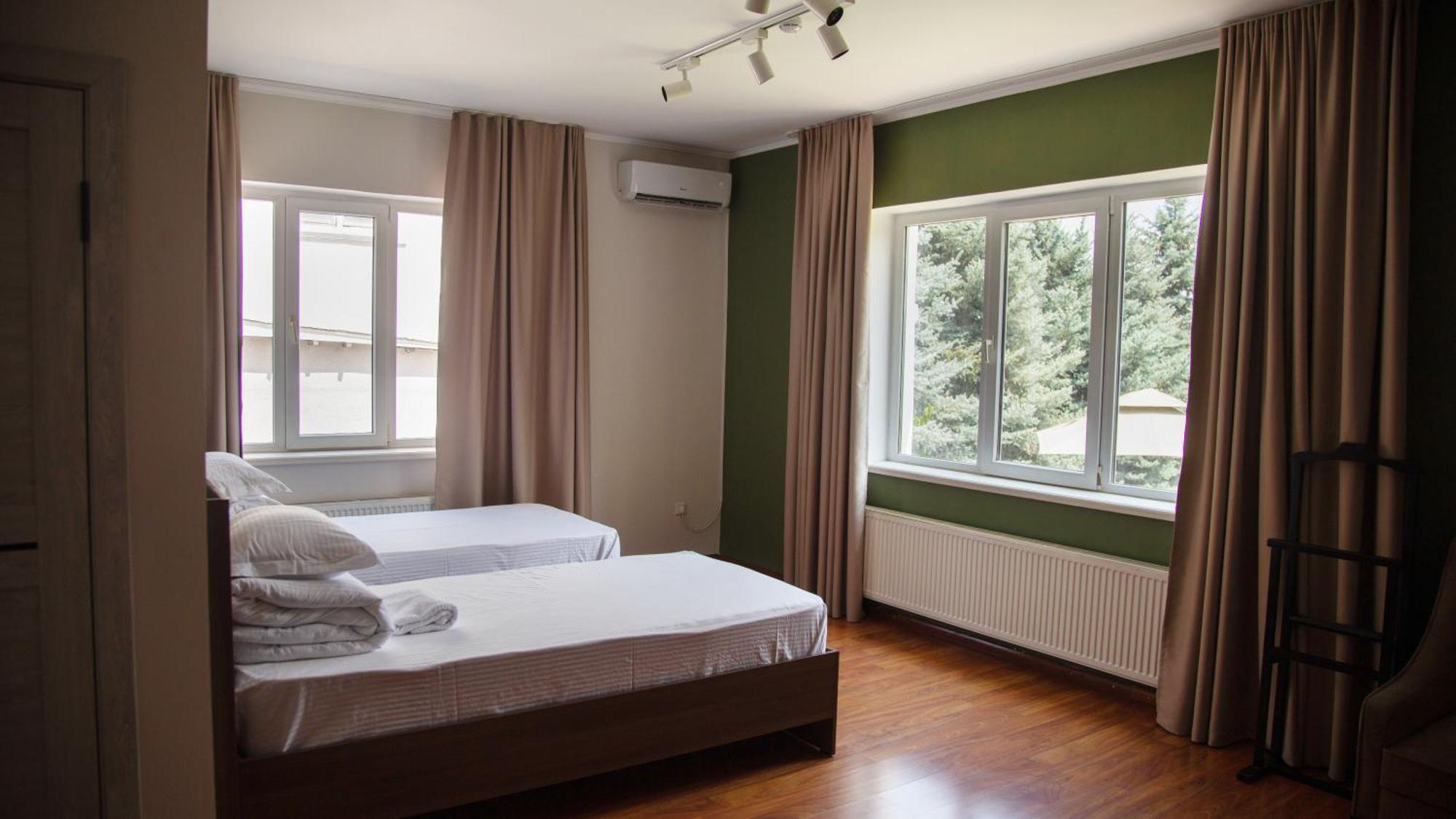 People Guest House Bishkek Exterior photo
